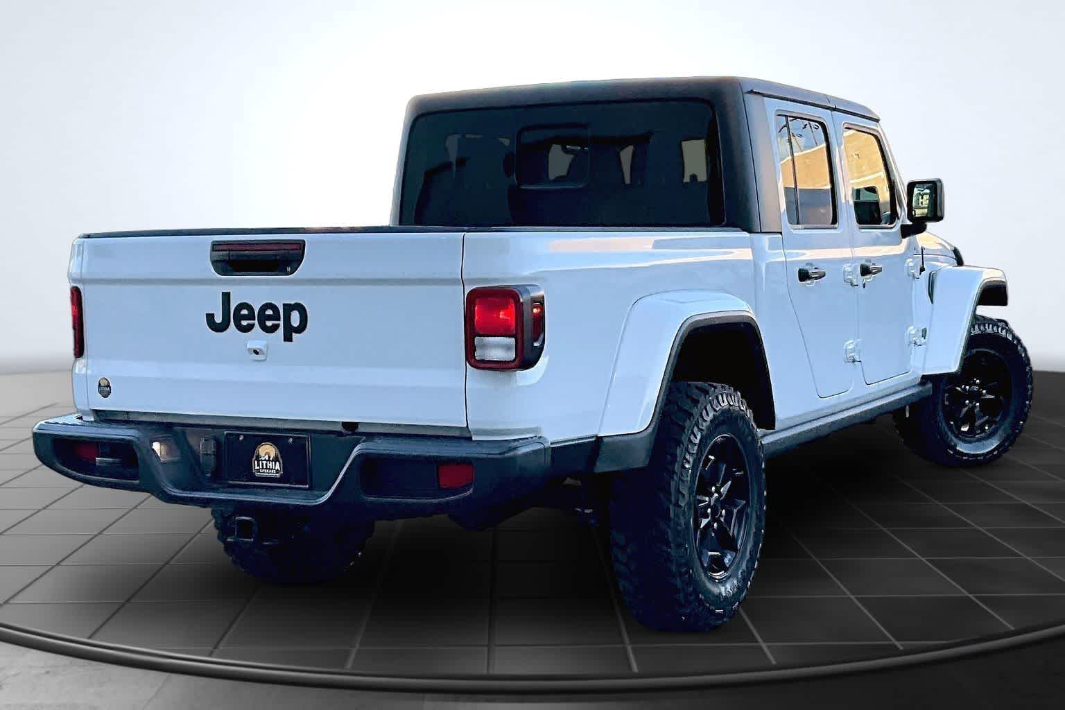 Thumbnail: 2022 Jeep Gladiator - 23
