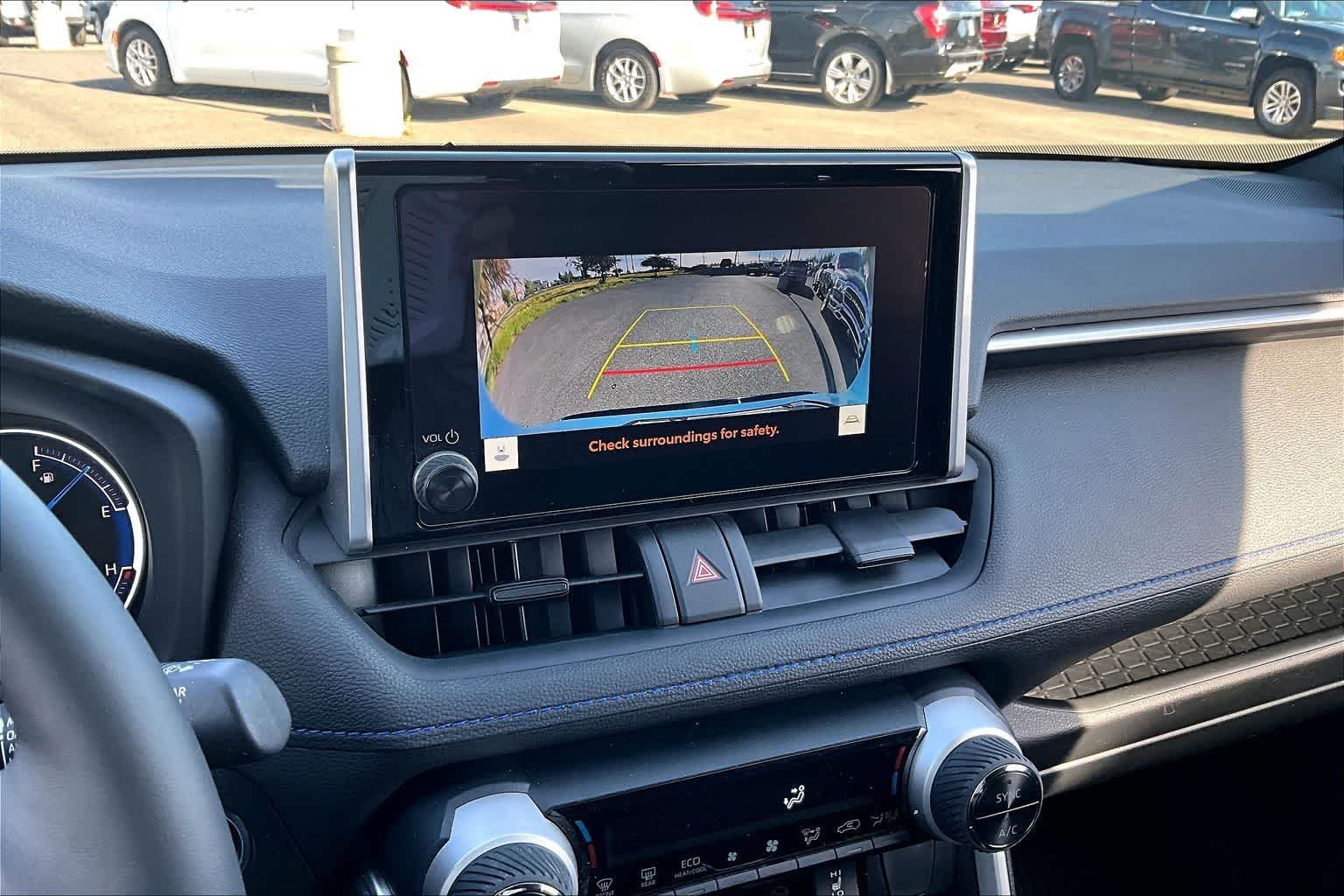 Thumbnail: 2025 Toyota RAV4 - 27