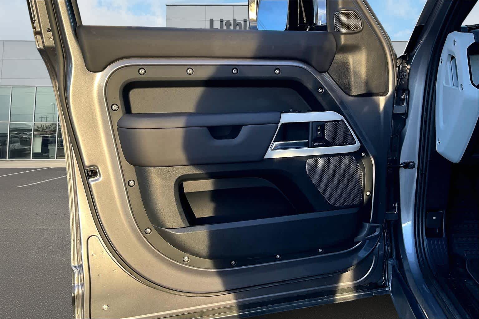 Thumbnail: 2024 Land Rover Defender - 28