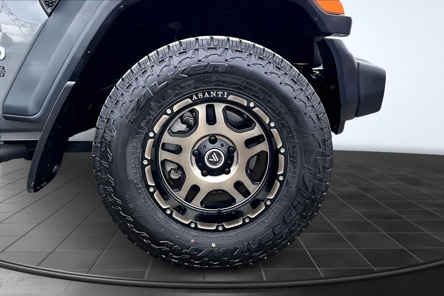 Thumbnail: 2020 Jeep Wrangler - 34