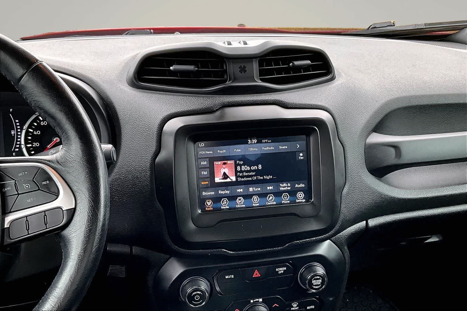 Thumbnail: 2018 Jeep Renegade - 16