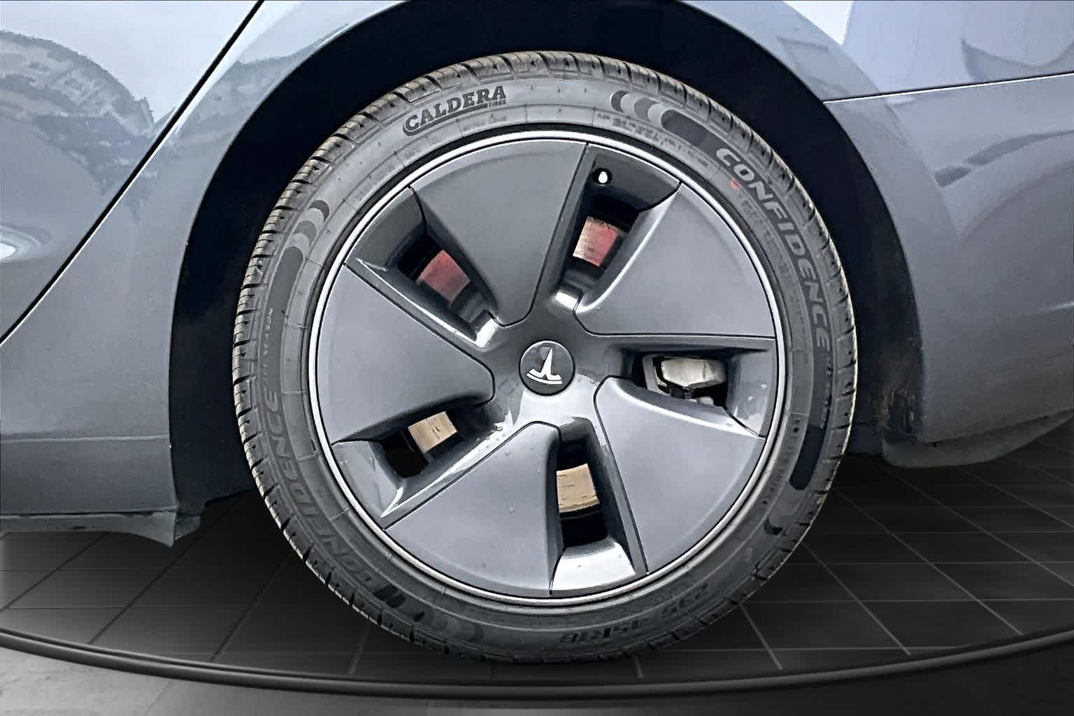 Thumbnail: 2023 Tesla Model 3 - 36