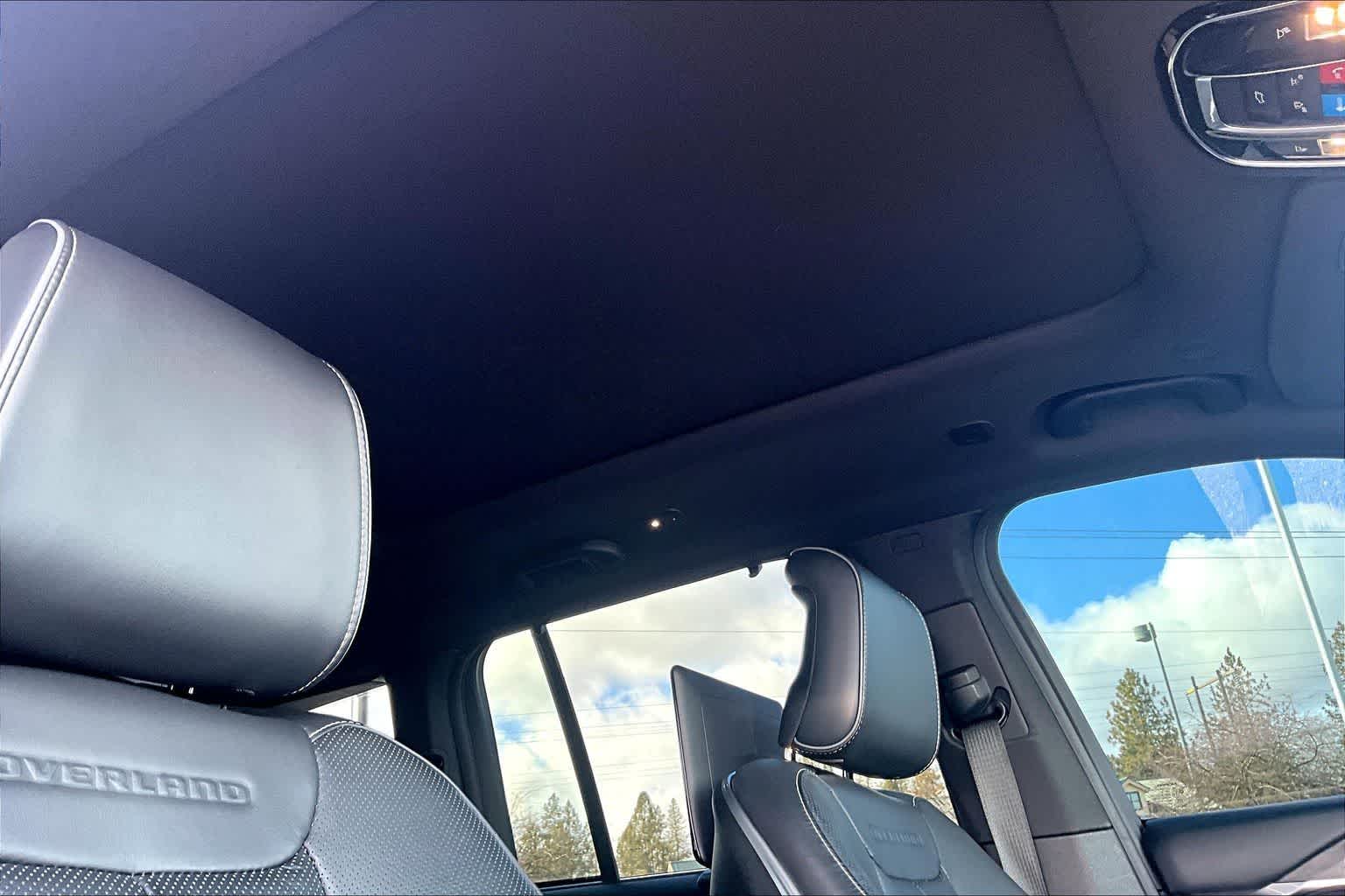 Thumbnail: 2023 Jeep Grand Cherokee - 30