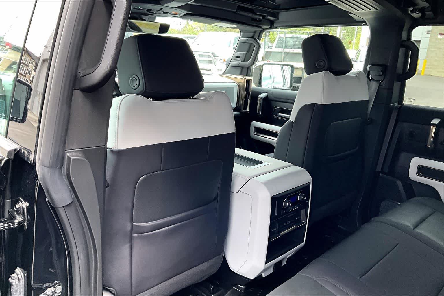 Thumbnail: 2025 GMC Hummer EV - 12