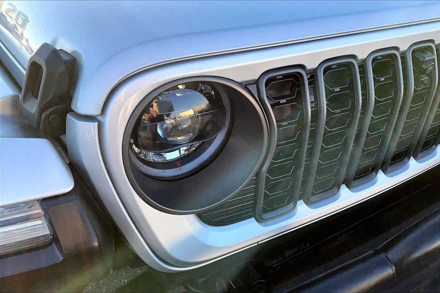 Thumbnail: 2023 Jeep Wrangler - 31