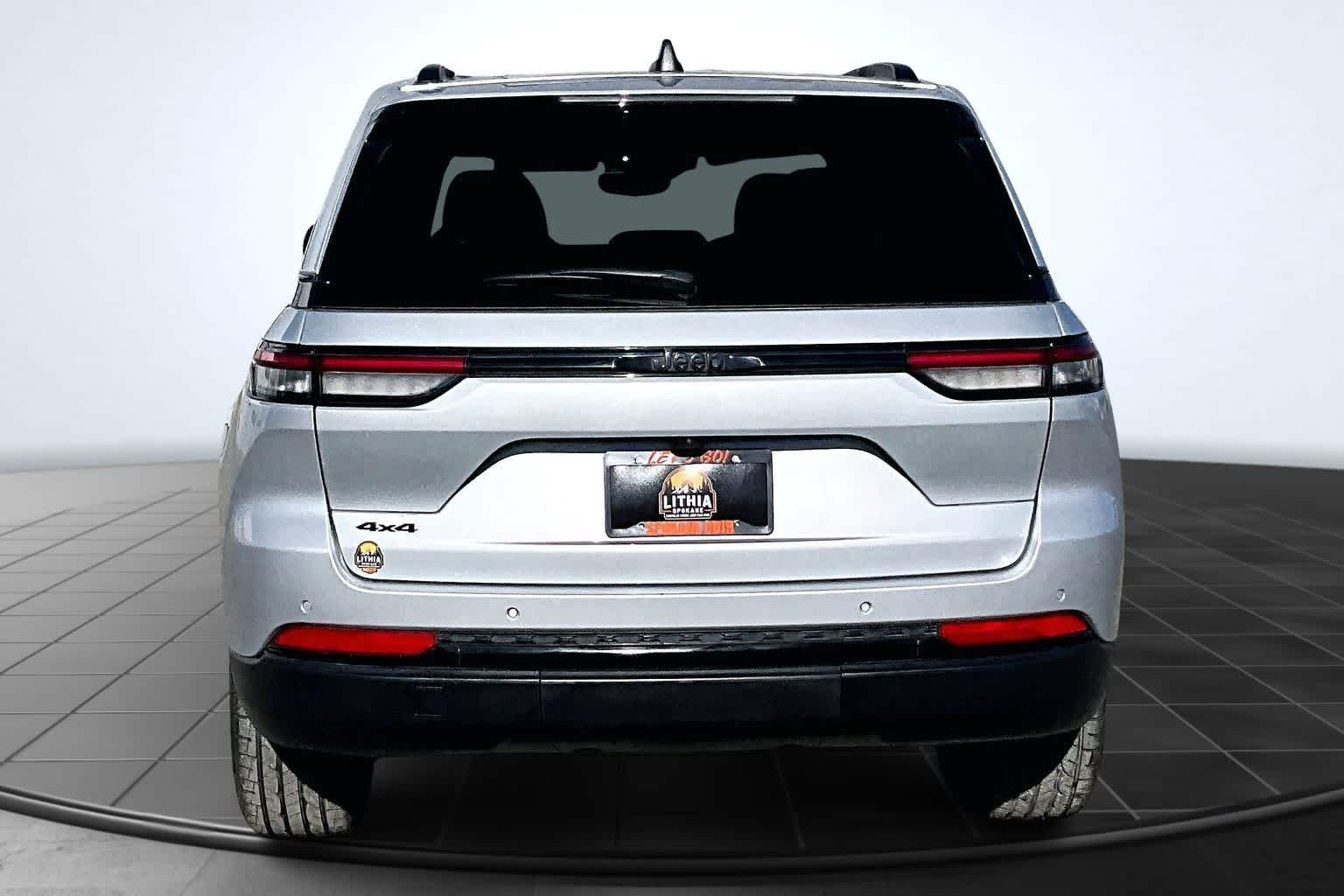 Thumbnail: 2024 Jeep Grand Cherokee - 5