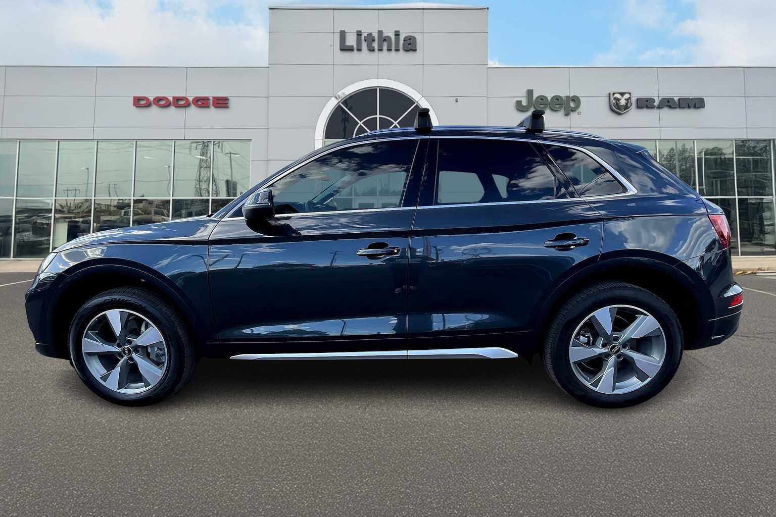 2024 Audi Q5 40 Premium Plus photo 3