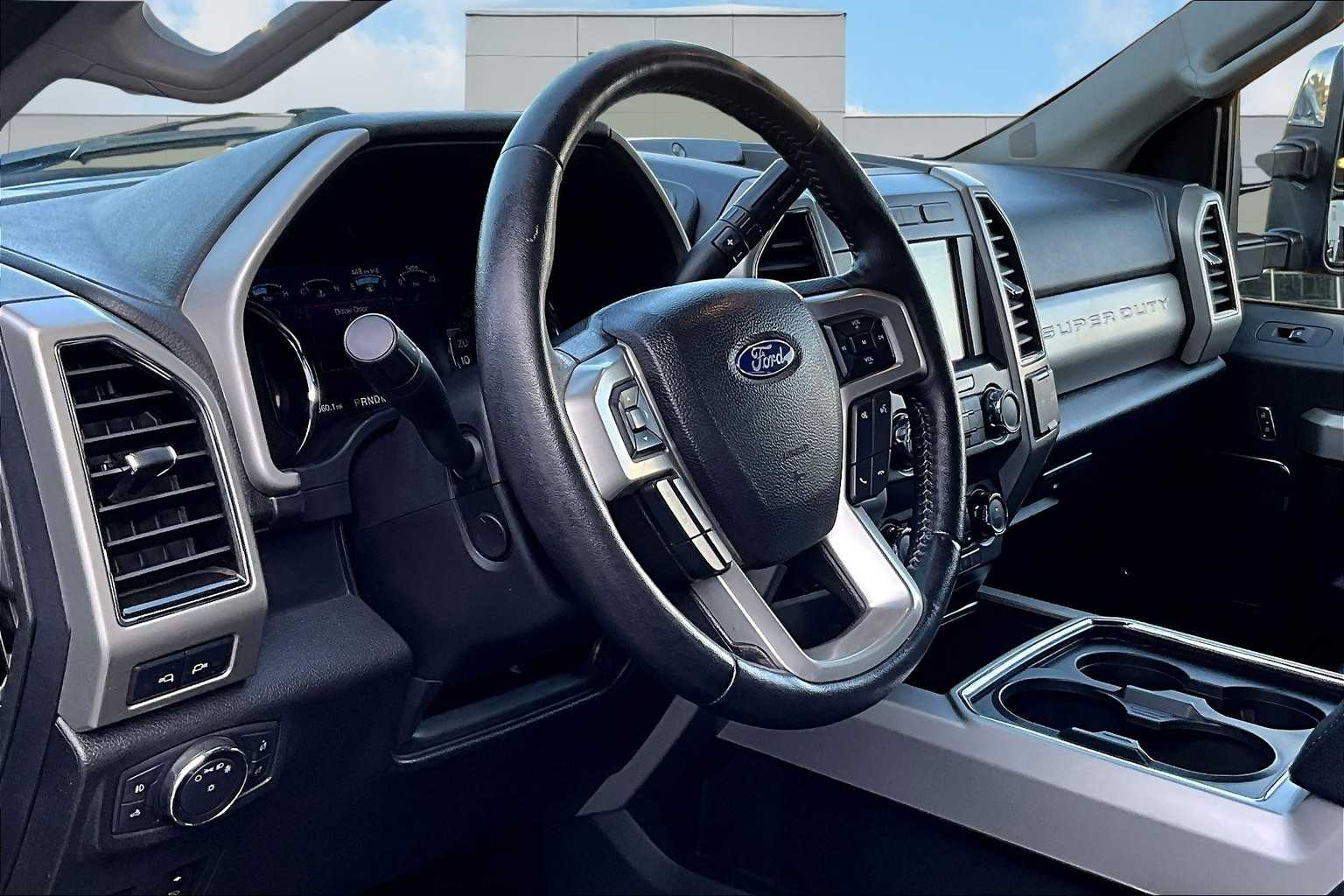 Used 2019 Ford F-350 Super Duty Lariat with VIN 1FT8W3BT2KEG60766 for sale in Spokane, WA