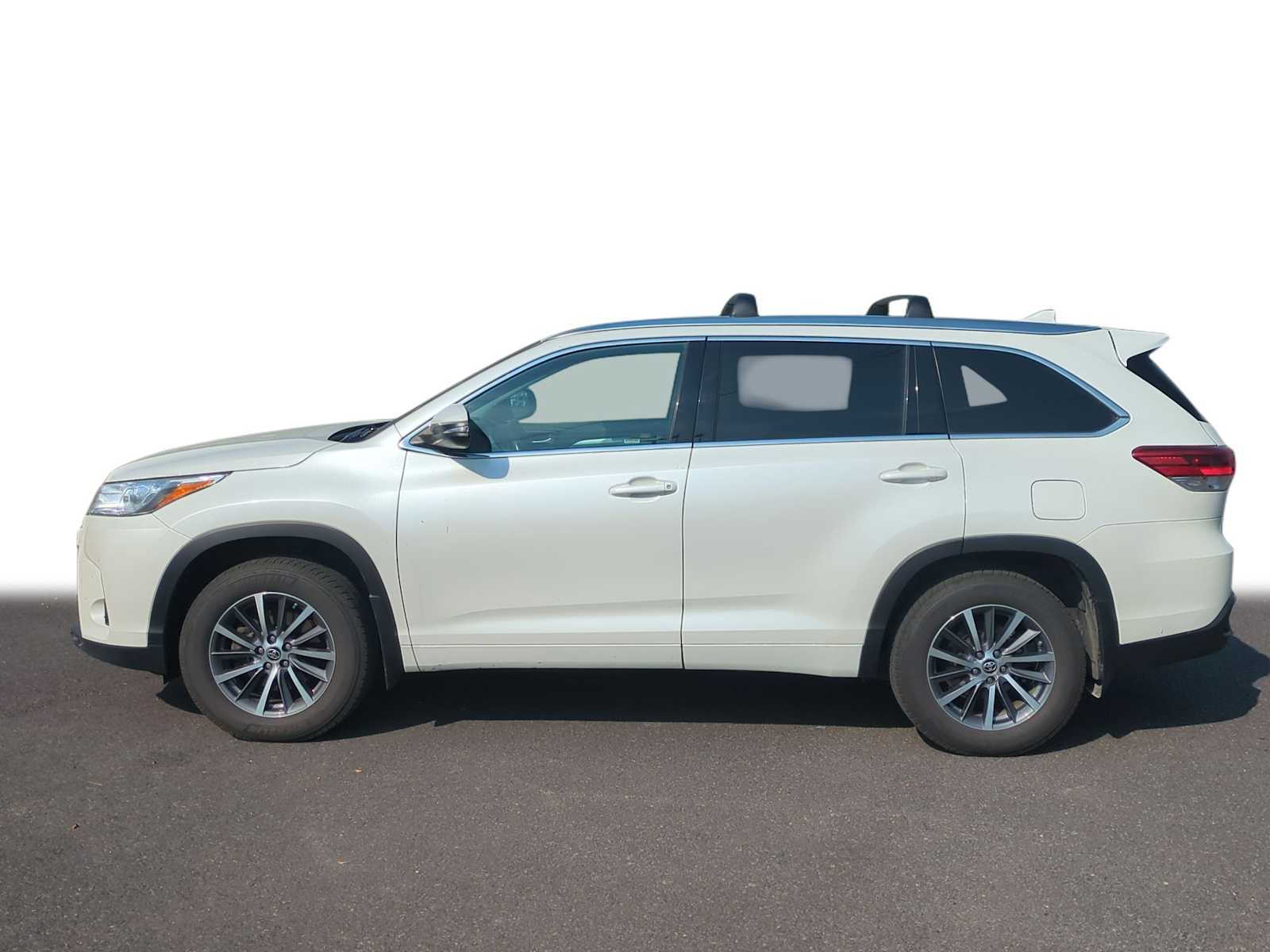 Certified 2017 Toyota Highlander XLE with VIN 5TDJZRFH3HS515577 for sale in Spokane, WA