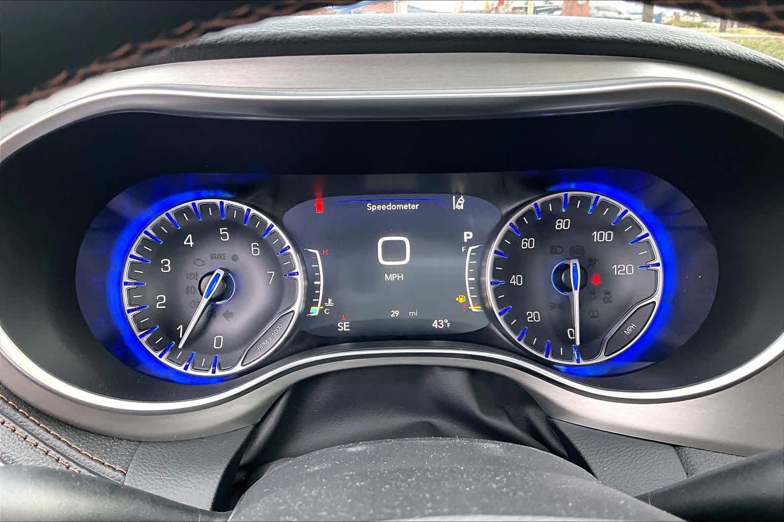 Thumbnail: 2026 Chrysler Pacifica - 18