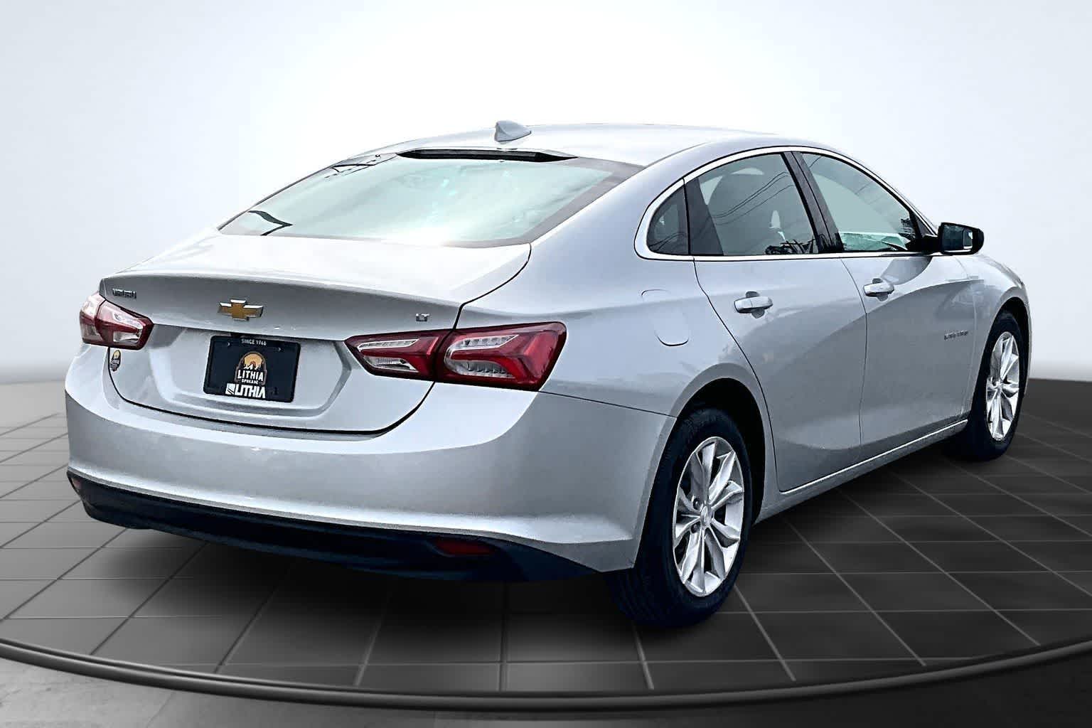 Thumbnail: 2021 Chevrolet Malibu - 23