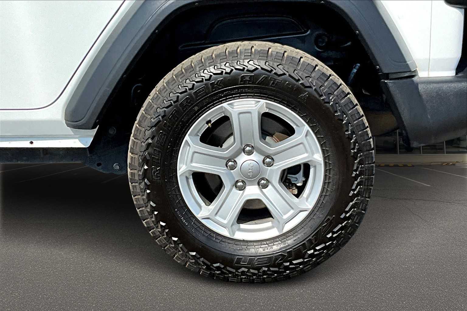 Thumbnail: 2018 Jeep Wrangler - 36