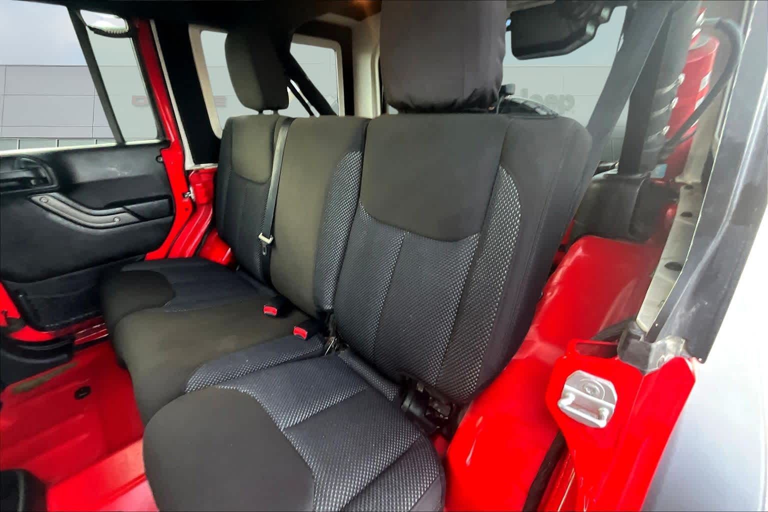 Thumbnail: 2016 Jeep Wrangler - 13