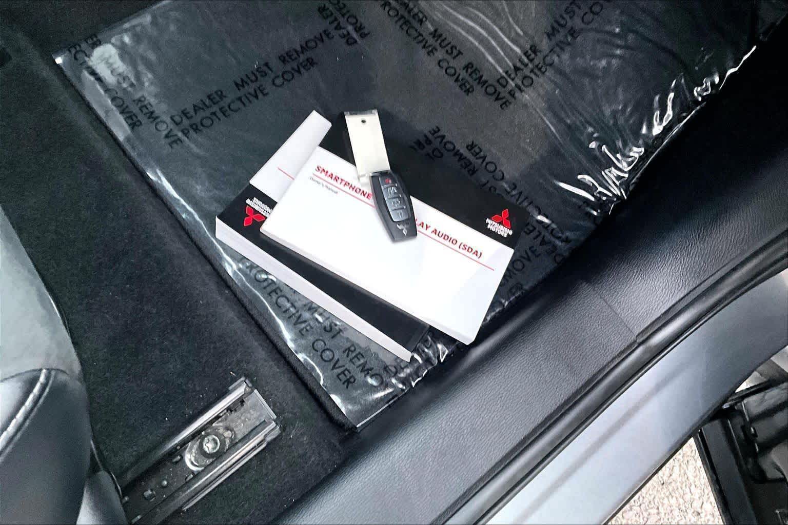 Thumbnail: 2024 Mitsubishi Outlander - 20