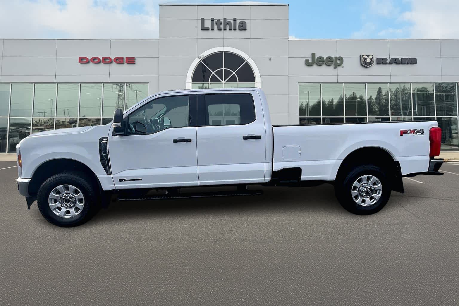 Thumbnail: 2024 Ford Econoline - 3