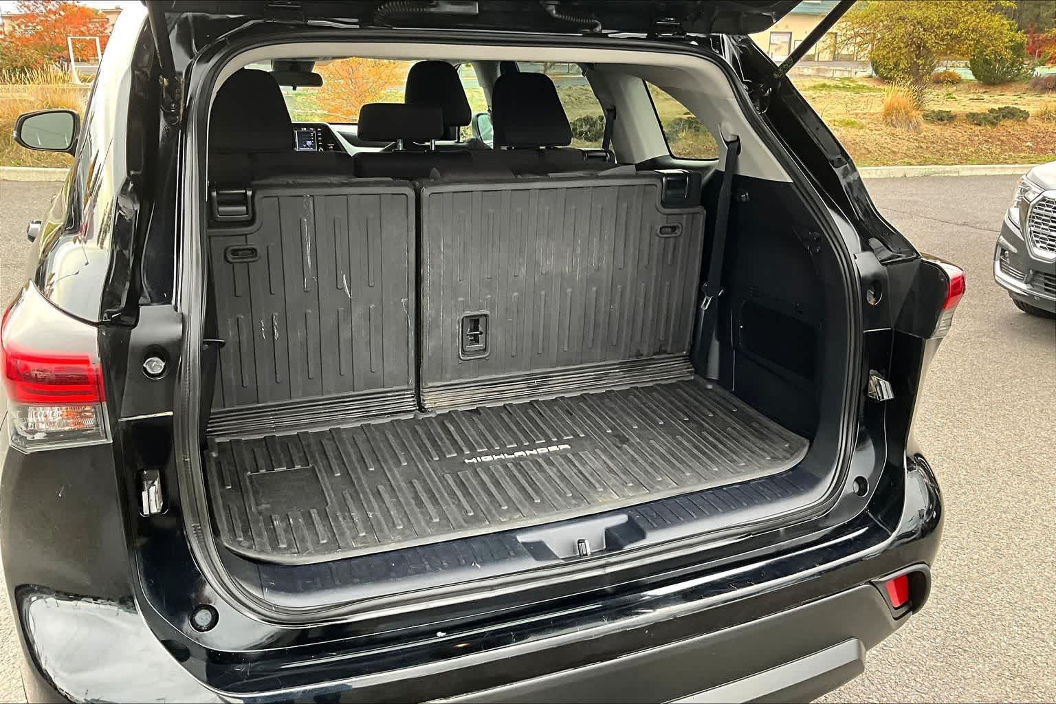 Thumbnail: 2020 Toyota Highlander - 19