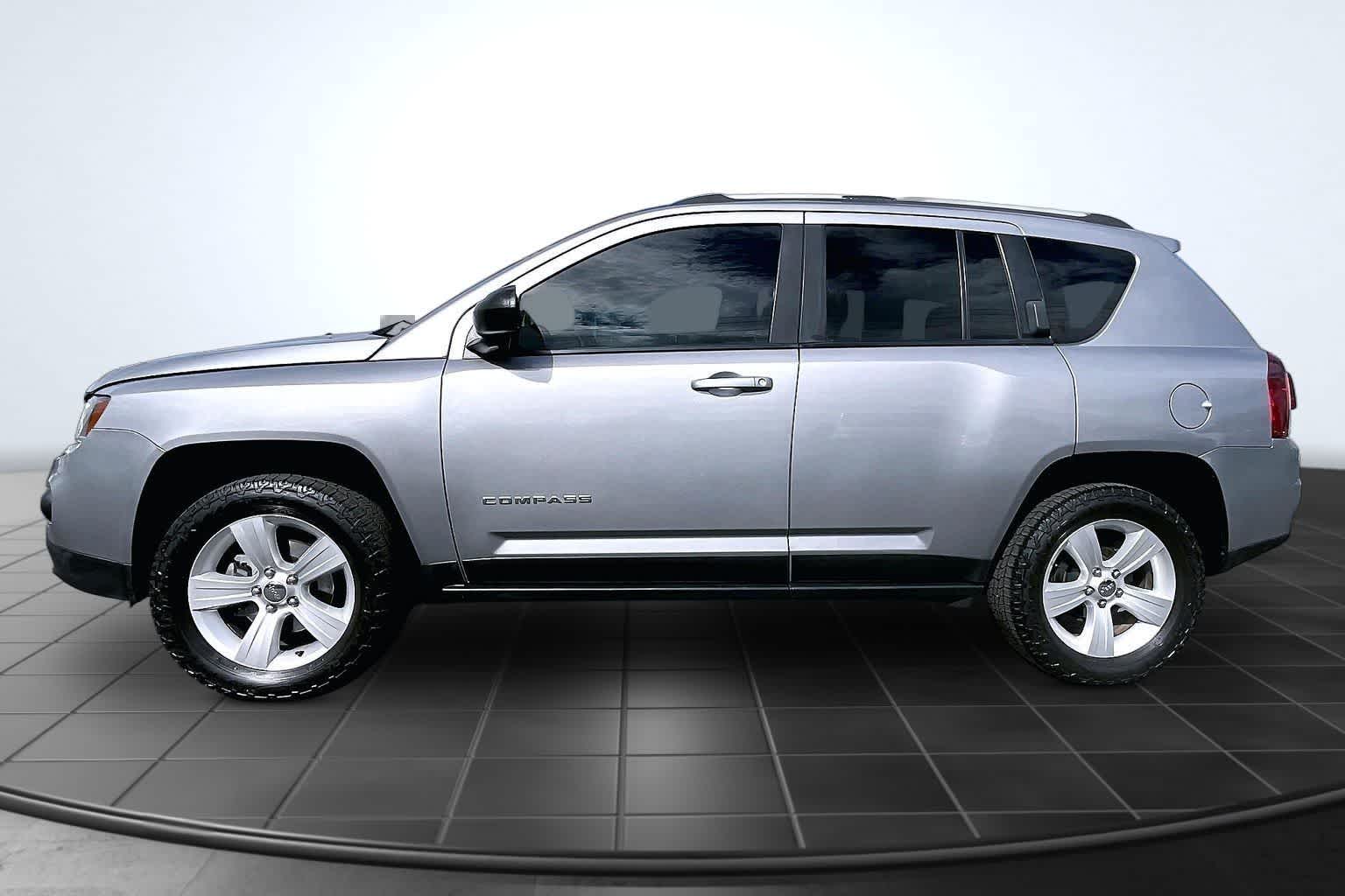Thumbnail: 2017 Jeep Compass - 2