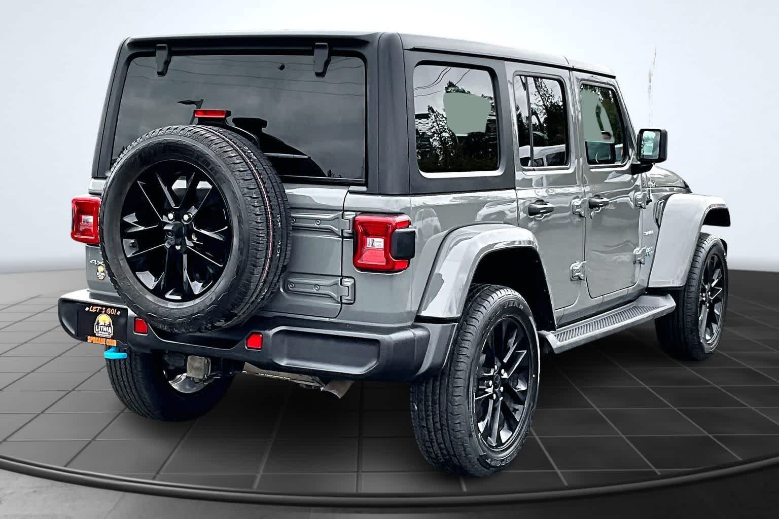 Thumbnail: 2023 Jeep Wrangler - 23