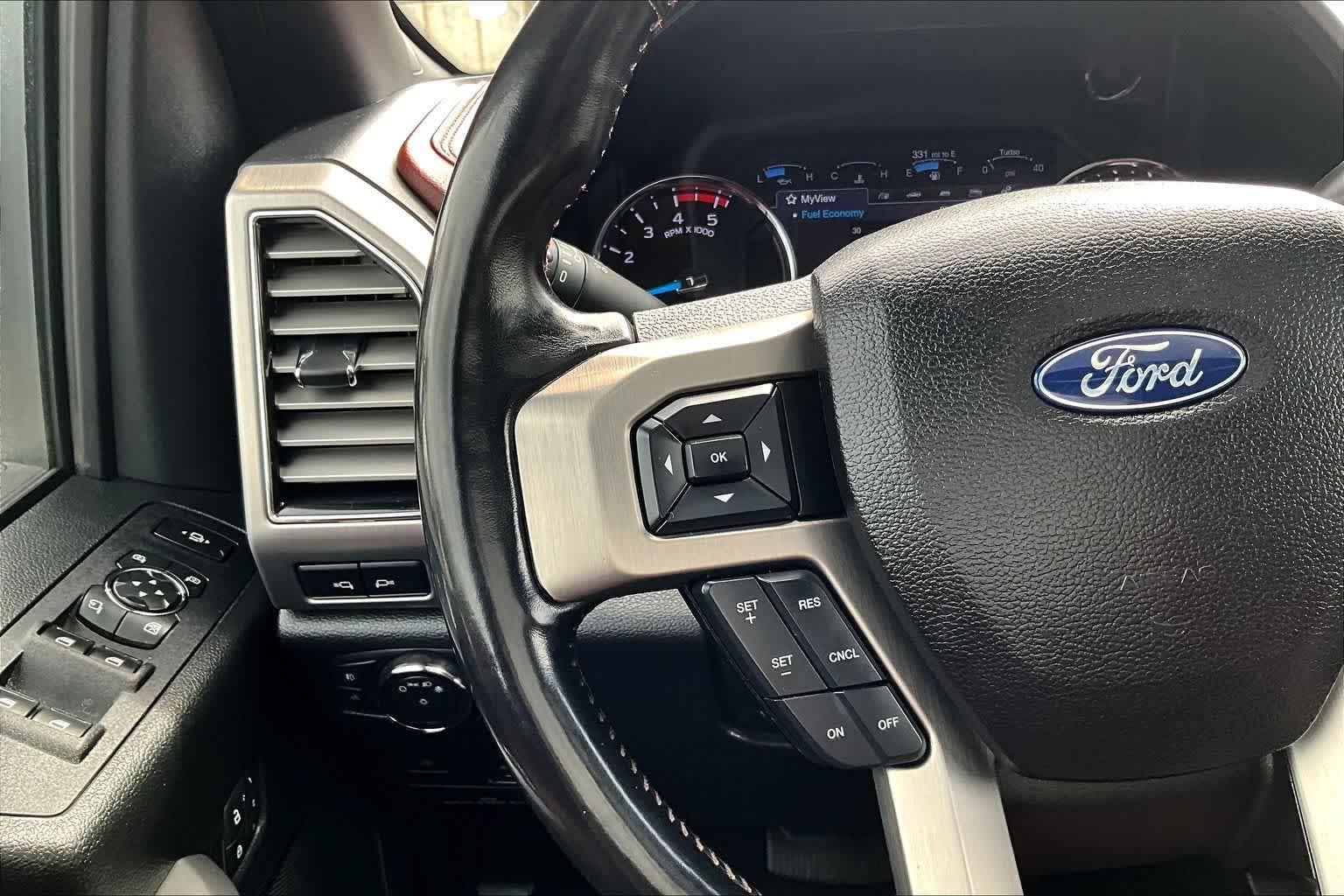 Thumbnail: 2019 Ford Econoline - 25