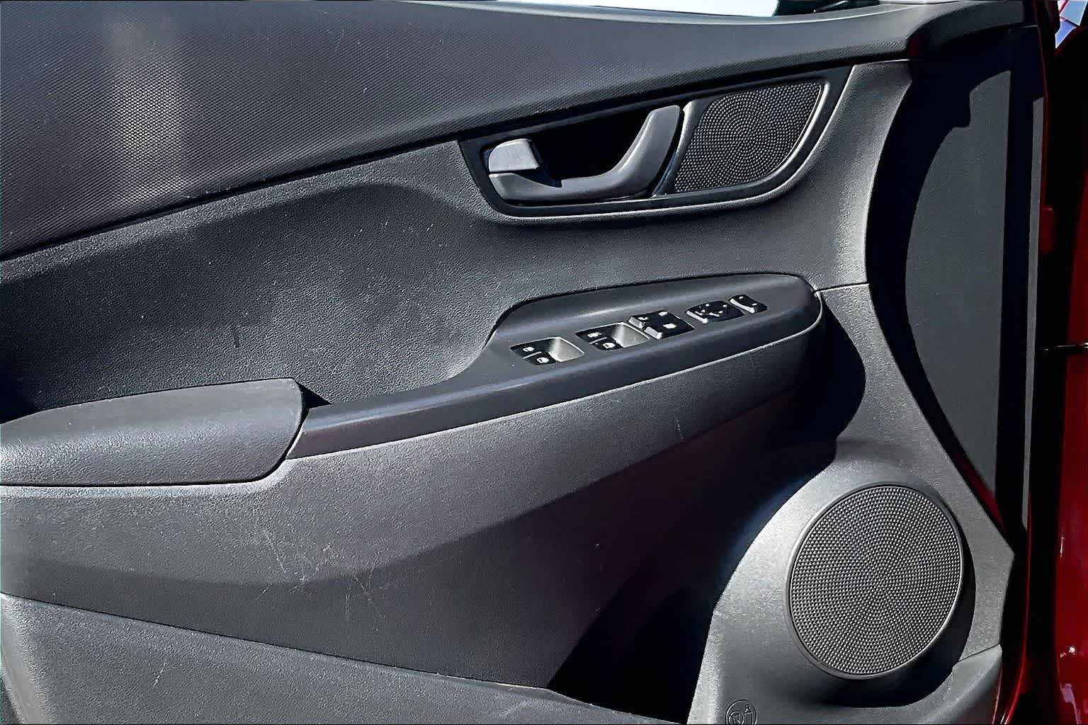 Thumbnail: 2021 Hyundai Kona - 28