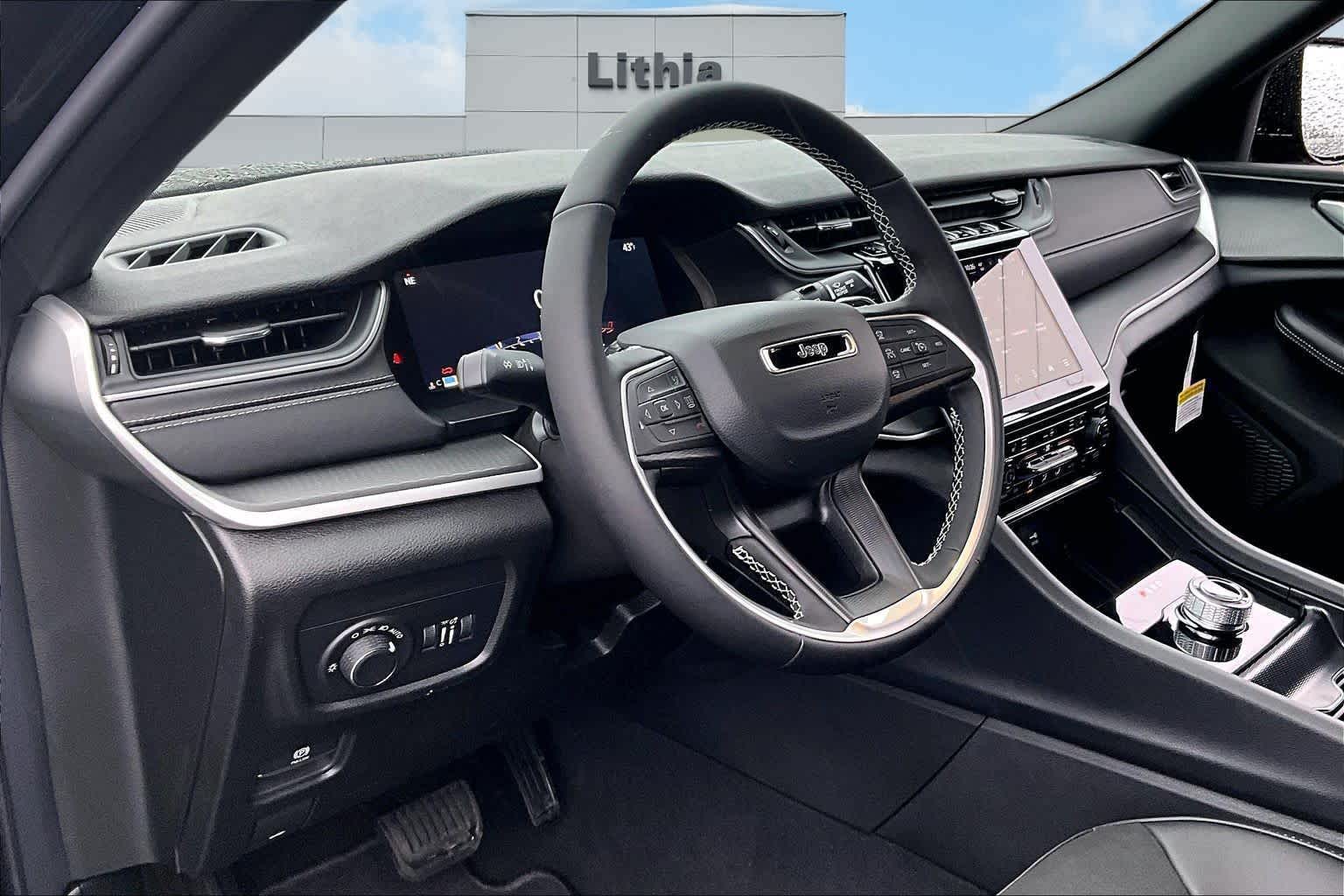 Thumbnail: 2025 Jeep Grand Cherokee - 2