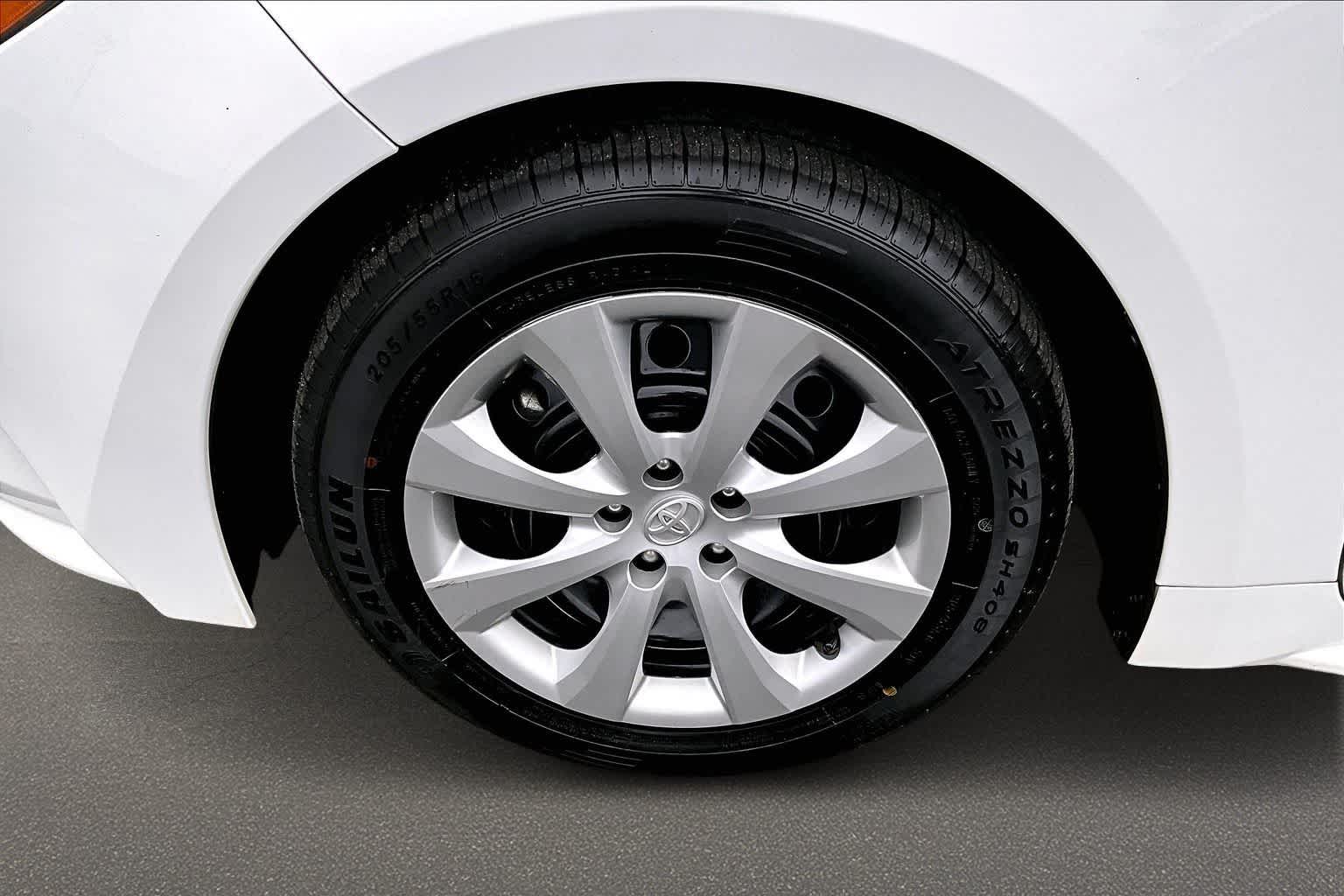 Thumbnail: 2024 Toyota Corolla - 8