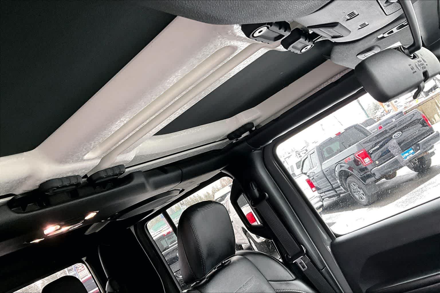 Thumbnail: 2021 Jeep Gladiator - 30