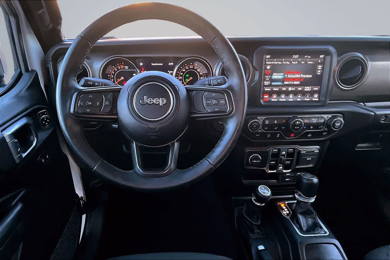 Thumbnail: 2022 Jeep Gladiator - 15