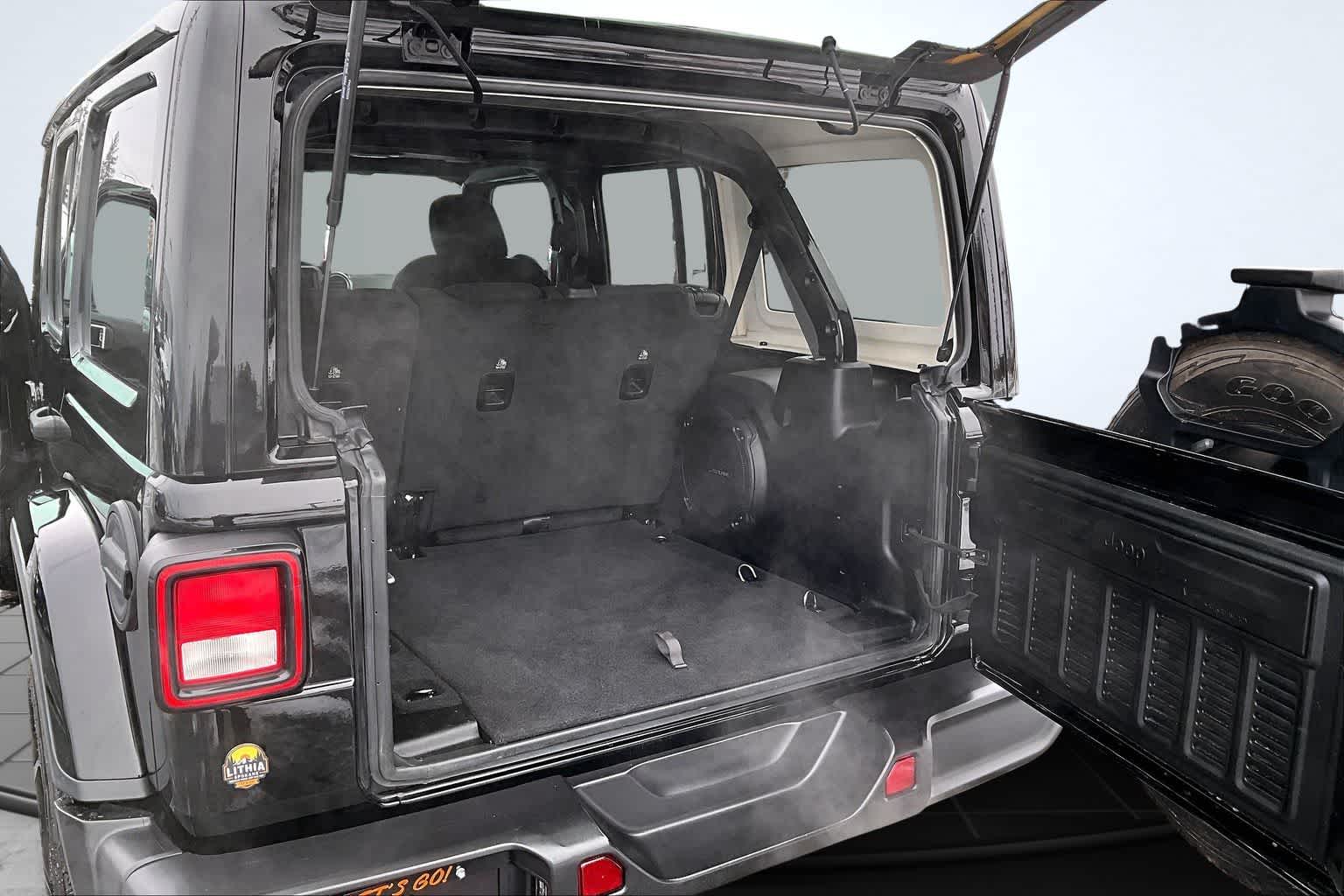 Thumbnail: 2023 Jeep Wrangler - 19