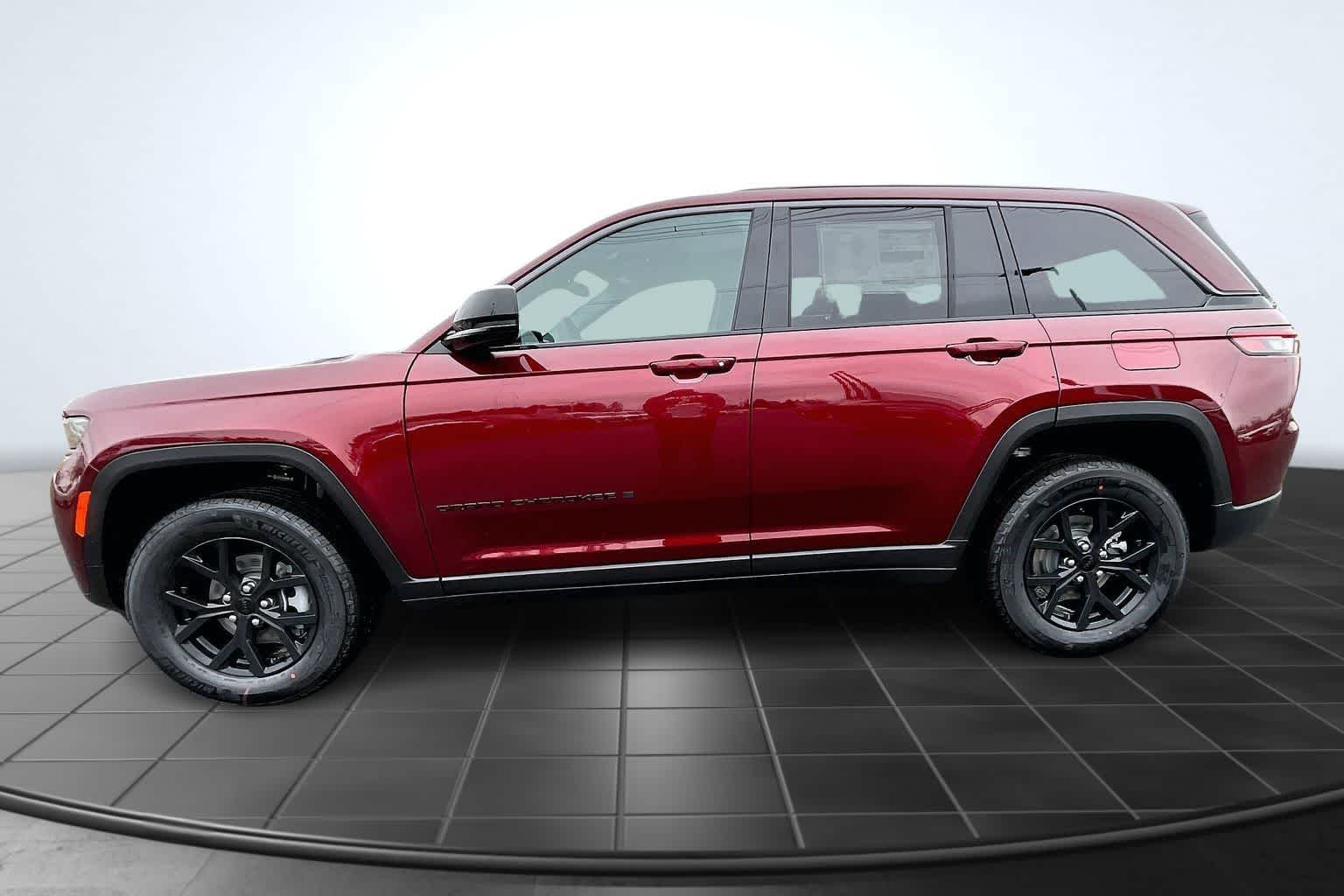 Thumbnail: 2026 Jeep Grand Cherokee - 3