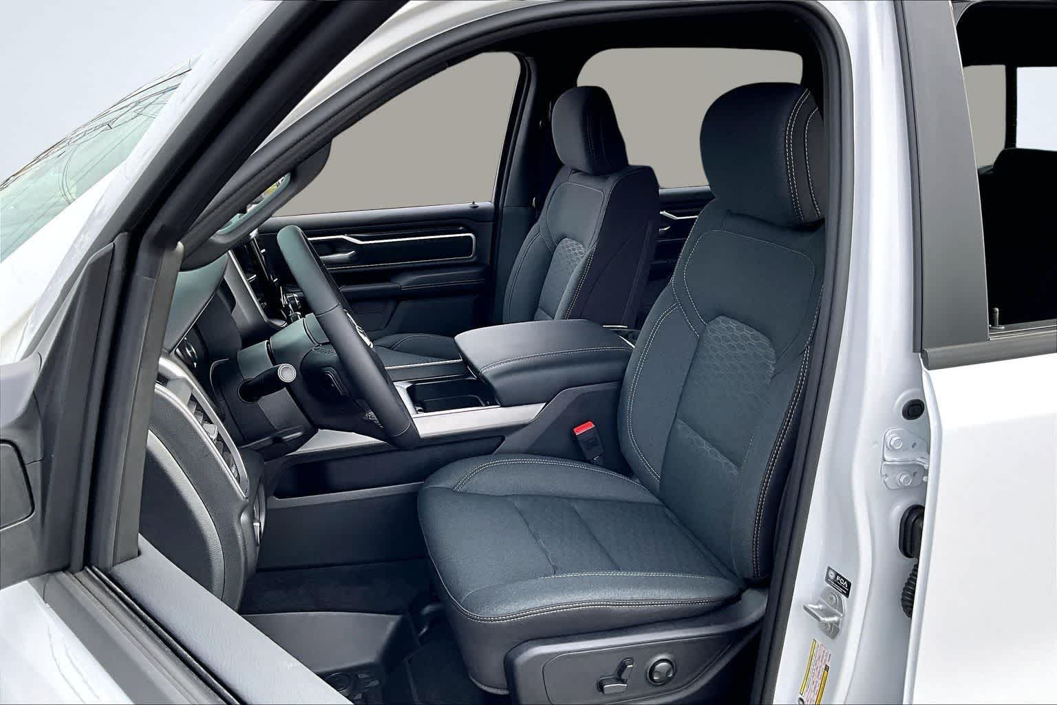 Thumbnail: 2026 RAM 1500 - 11