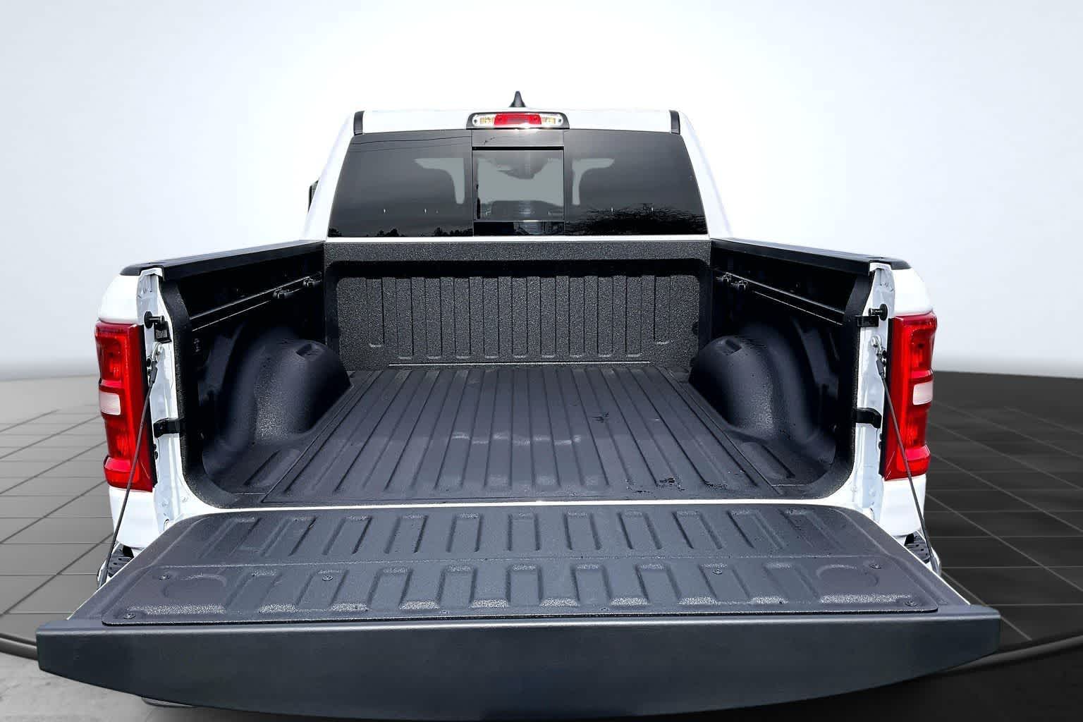 Thumbnail: 2026 RAM 1500 - 19