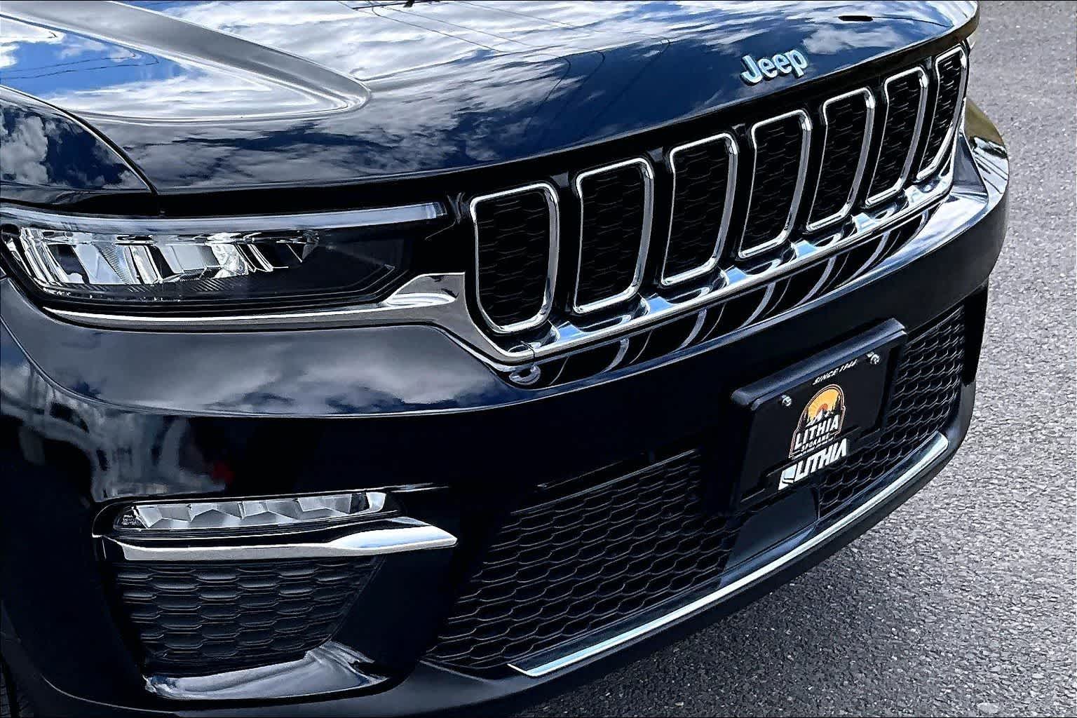 Thumbnail: 2022 Jeep Grand Cherokee - 33