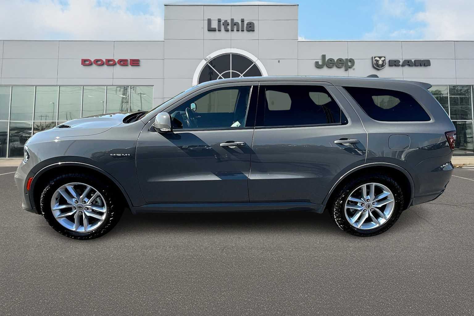 2022 Dodge Durango R/T photo 3