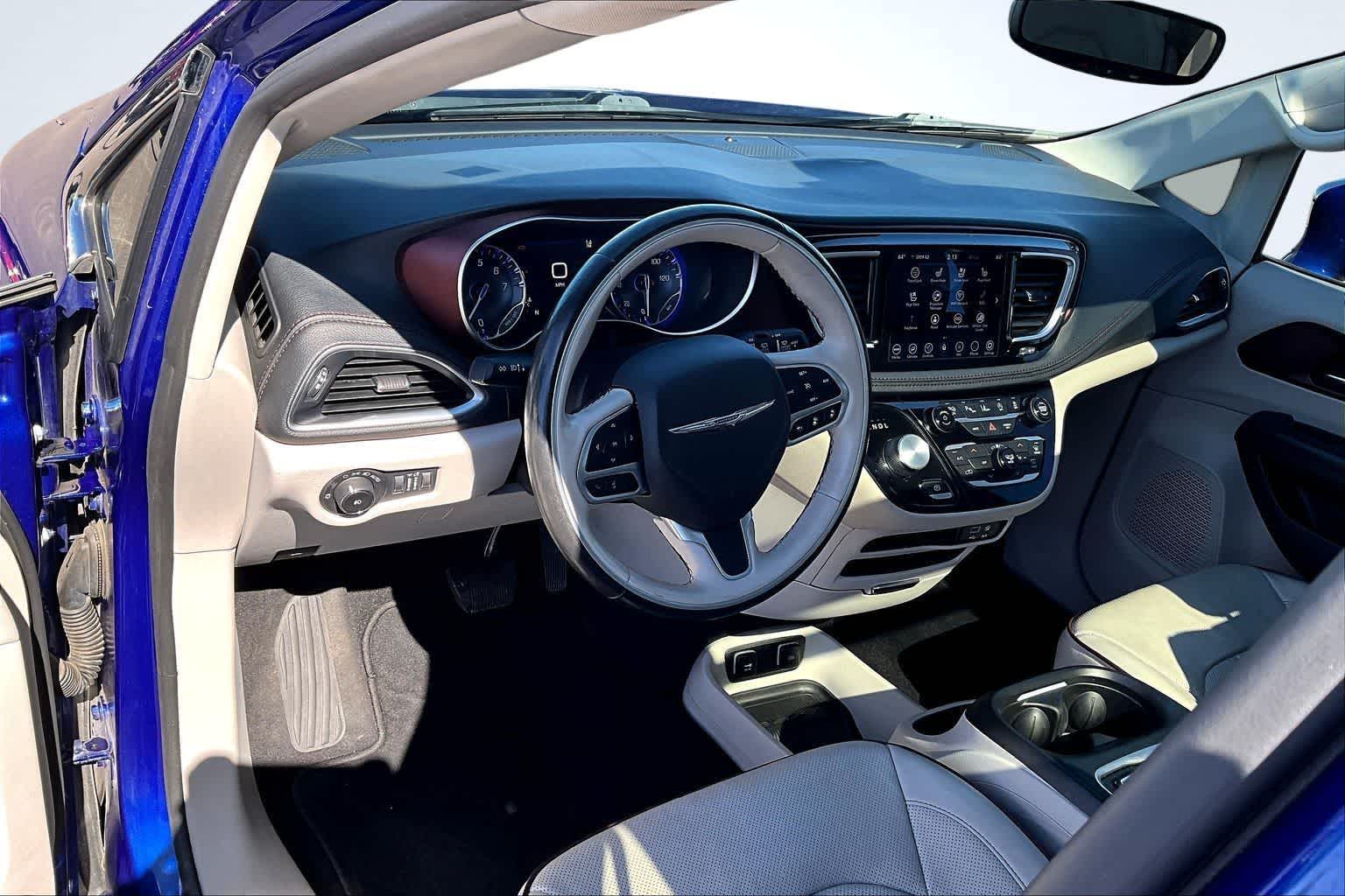 Thumbnail: 2020 Chrysler Pacifica - 2