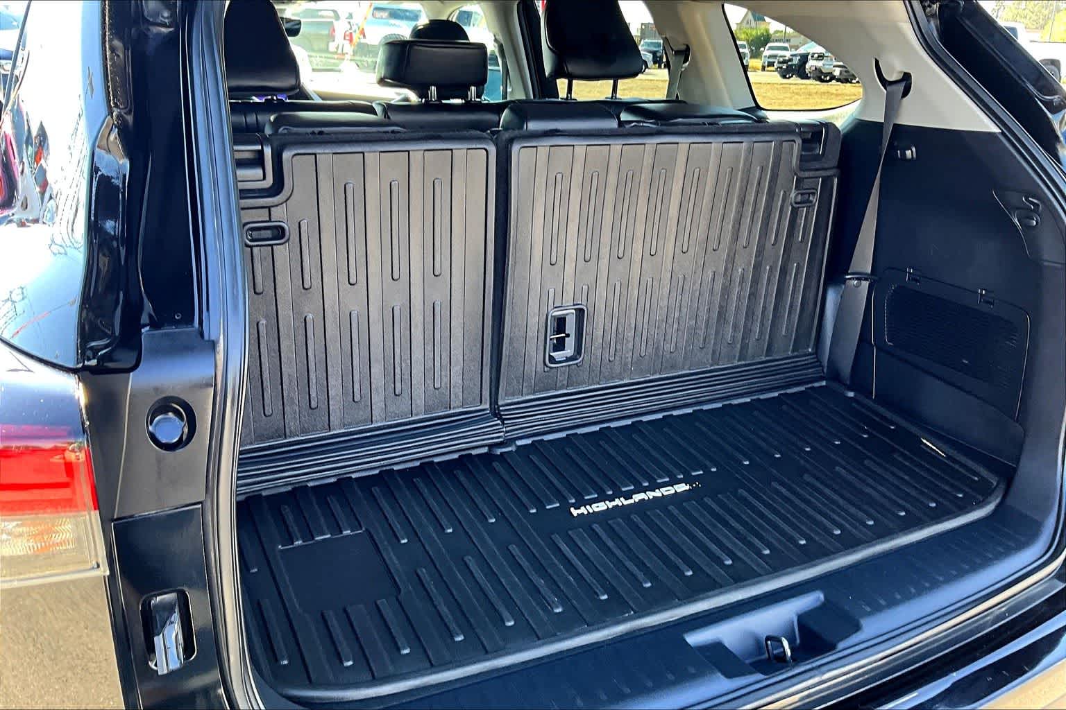 Thumbnail: 2024 Toyota Highlander - 19