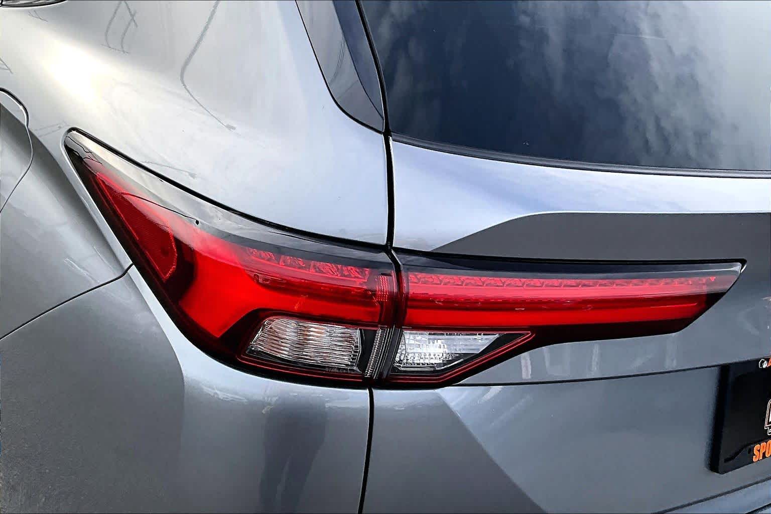 Thumbnail: 2023 Mitsubishi Outlander - 32