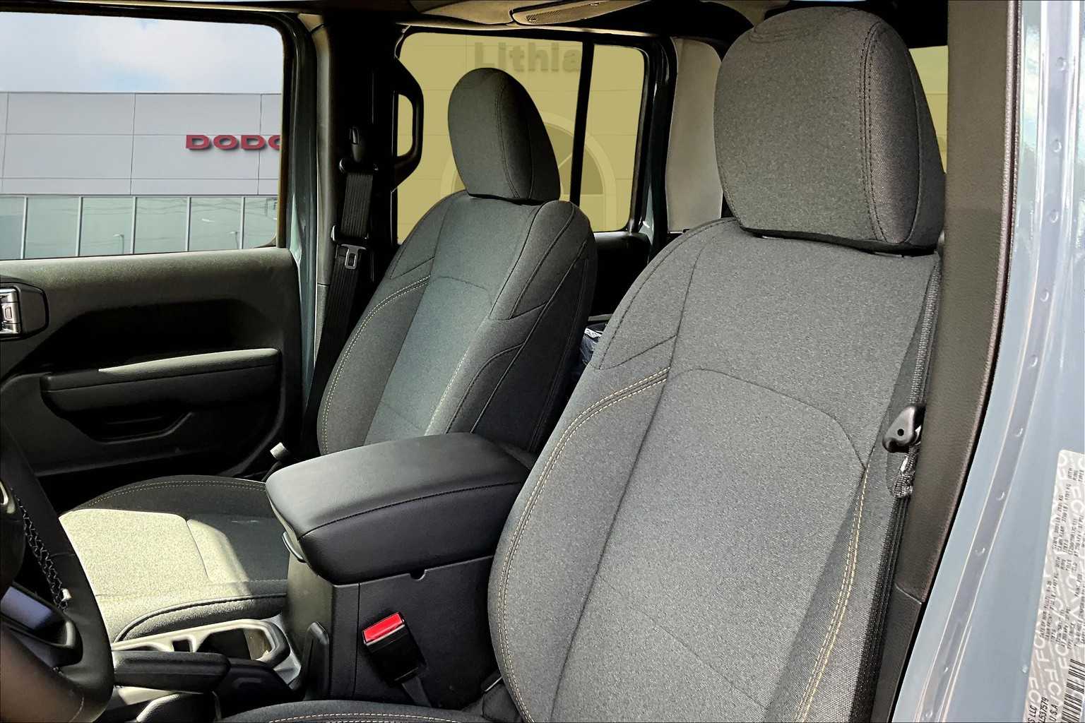 Thumbnail: 2025 Jeep Gladiator - 11