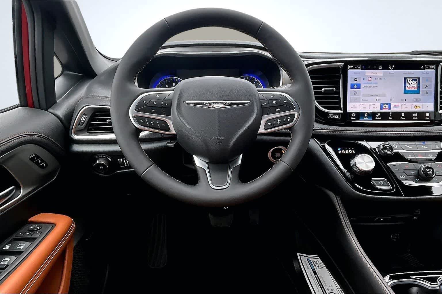 Thumbnail: 2026 Chrysler Pacifica - 15