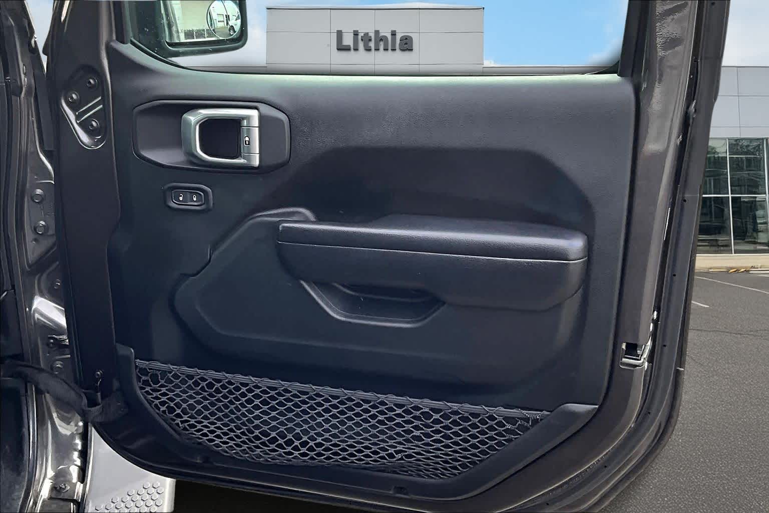 Thumbnail: 2020 Jeep Wrangler - 27