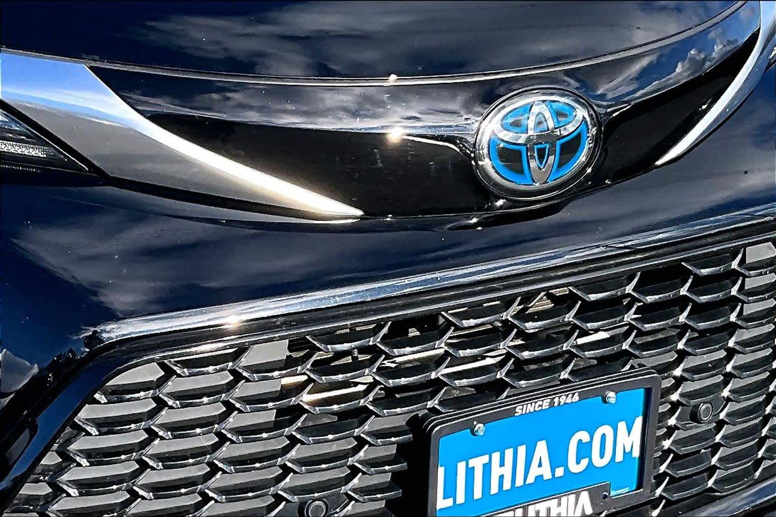 Thumbnail: 2022 Toyota Sienna - 33