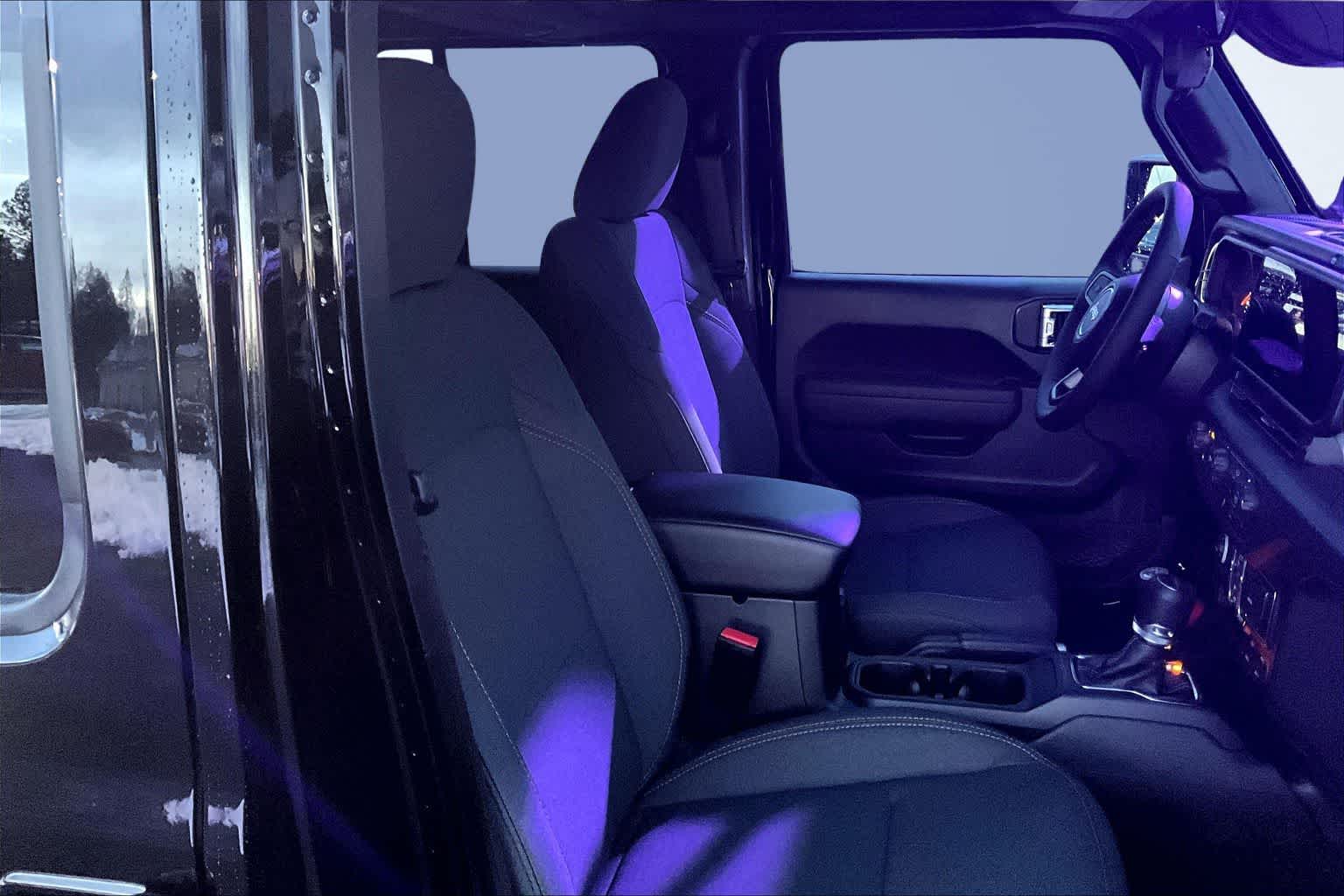 Thumbnail: 2026 Jeep Gladiator - 14