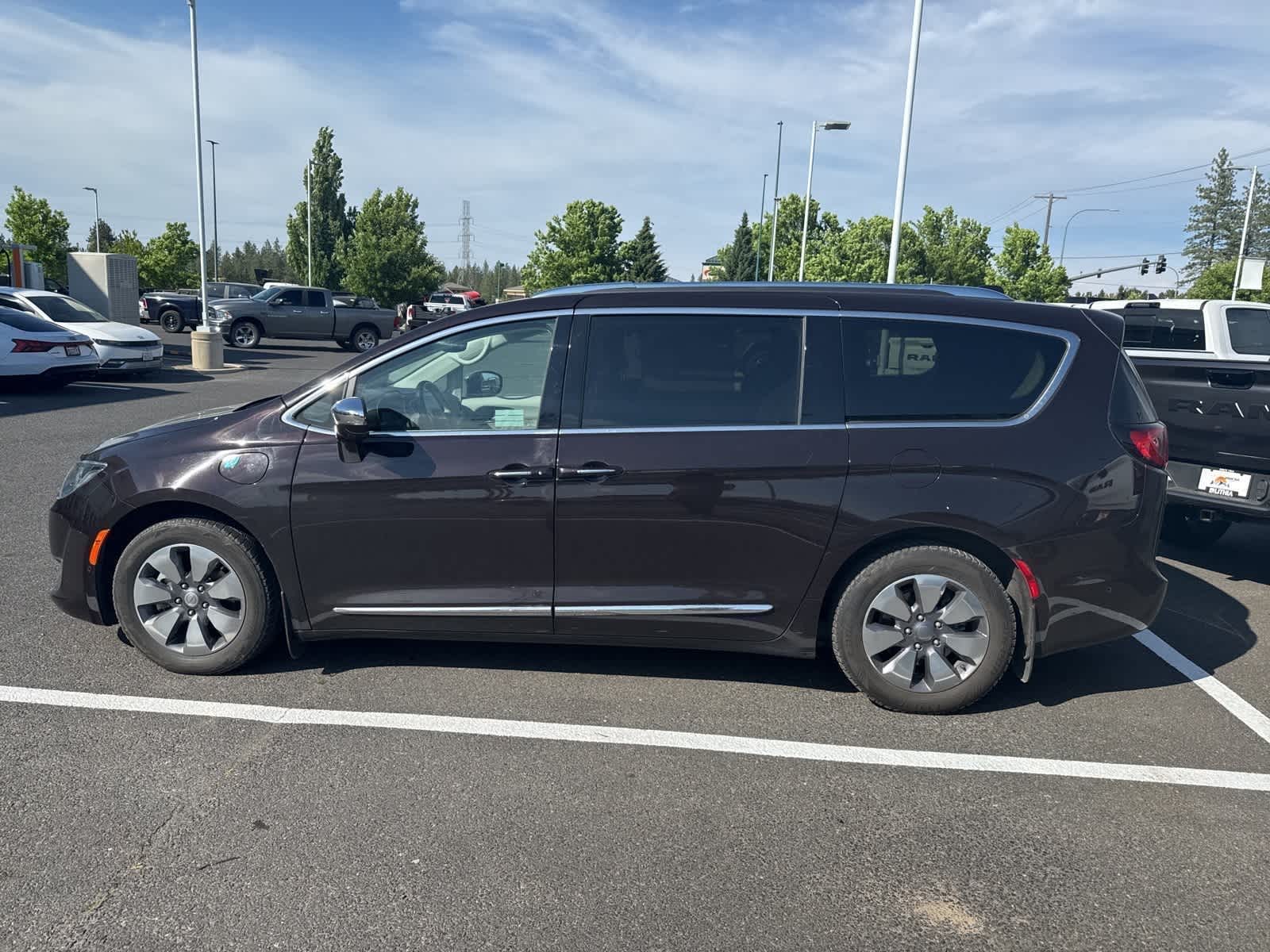 2017 Chrysler Pacifica Hybrid Platinum 6