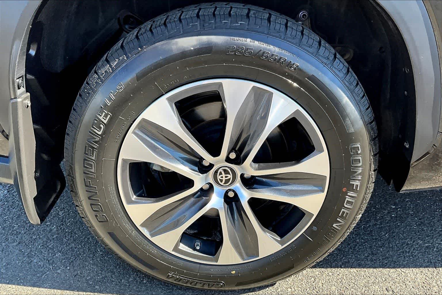 Thumbnail: 2024 Toyota Highlander - 35