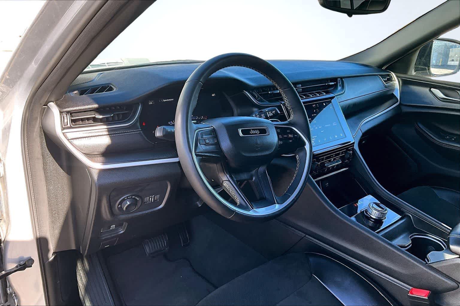 Thumbnail: 2024 Jeep Grand Cherokee - 2