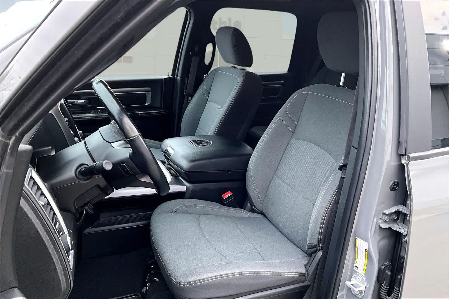 Thumbnail: 2022 RAM 1500 Classic - 11