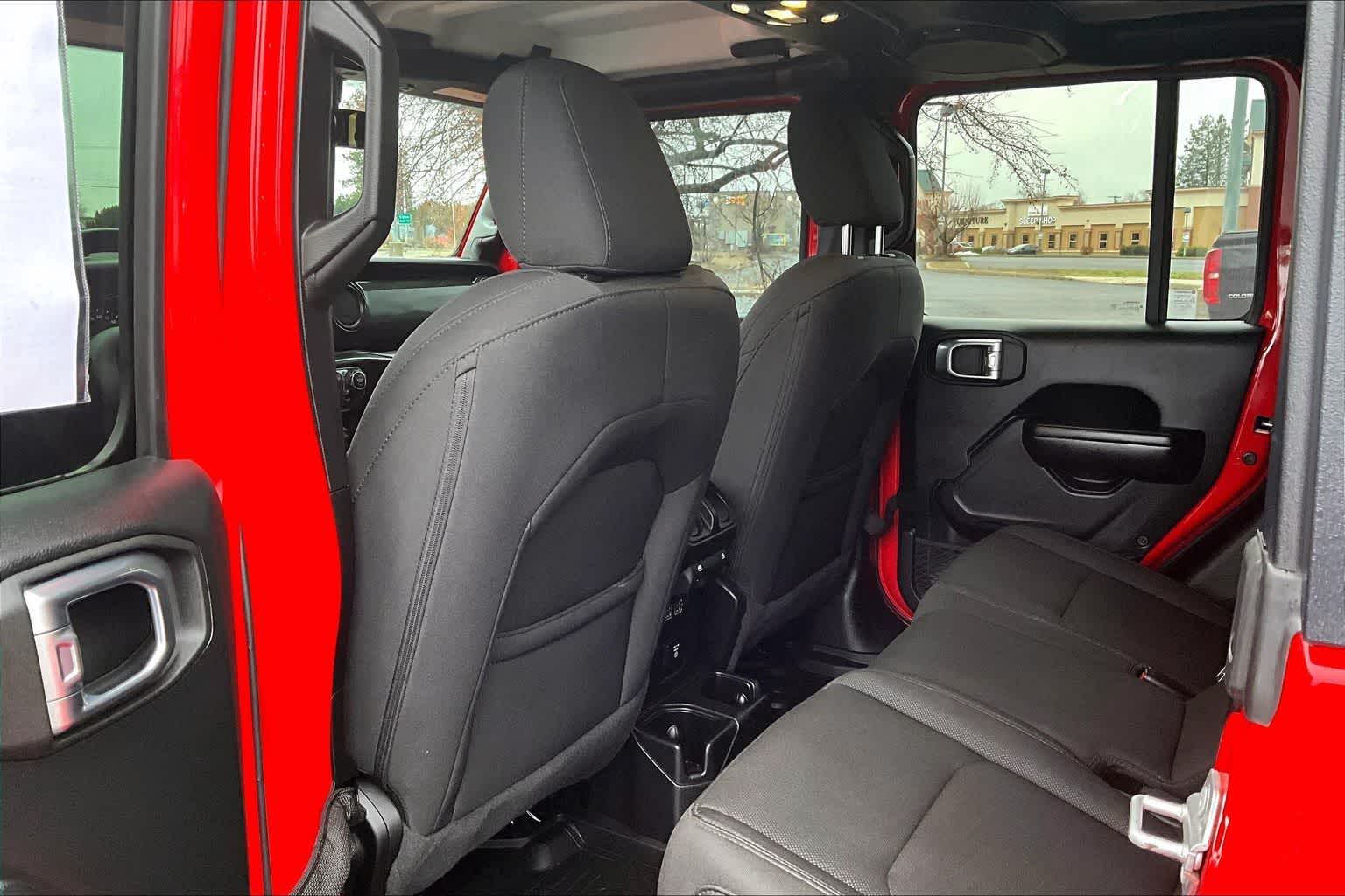 Thumbnail: 2021 Jeep Gladiator - 12