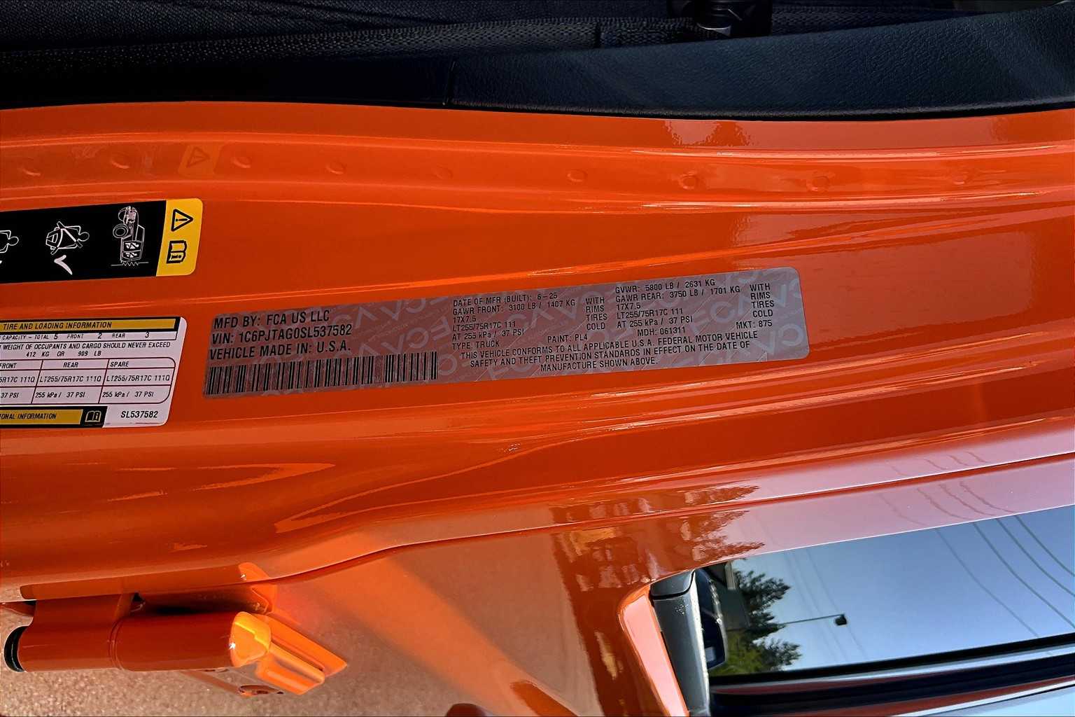 Thumbnail: 2025 Jeep Gladiator - 21