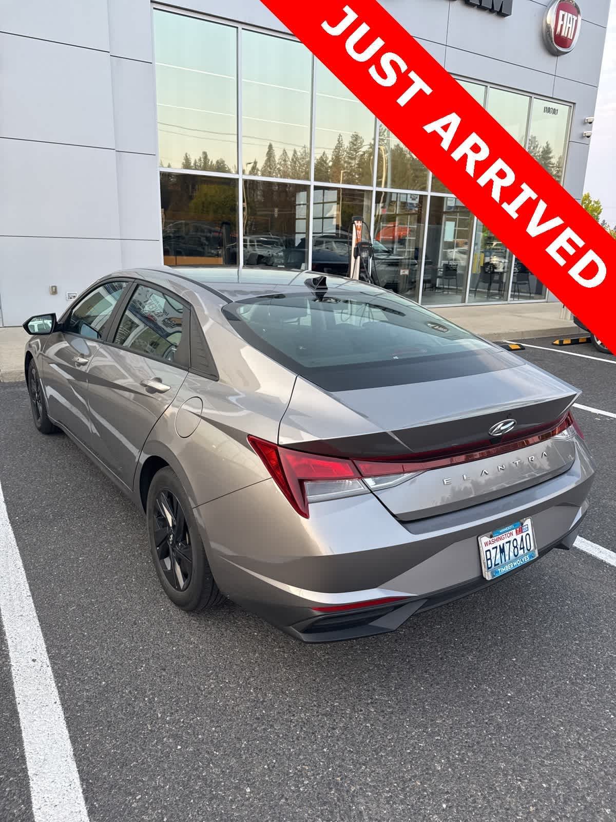 Thumbnail: 2021 Hyundai Elantra - 9