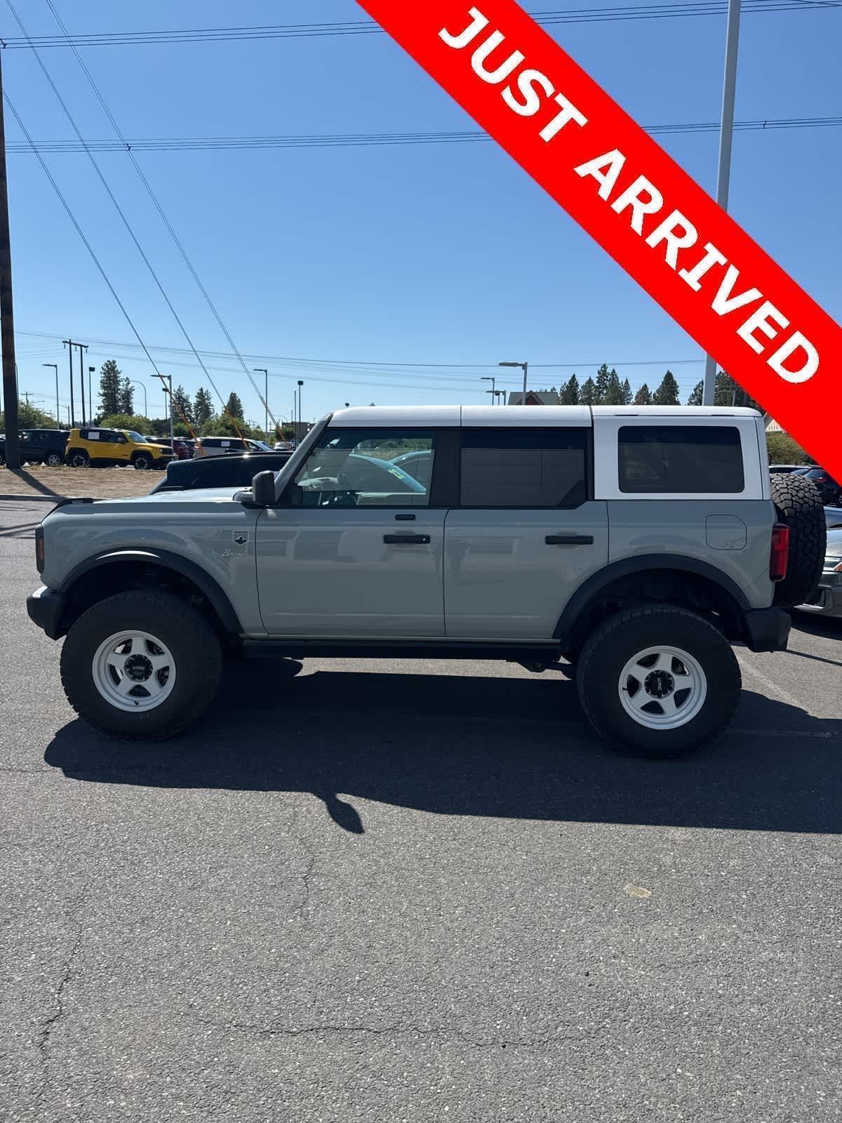 Thumbnail: 2021 Ford Bronco - 8